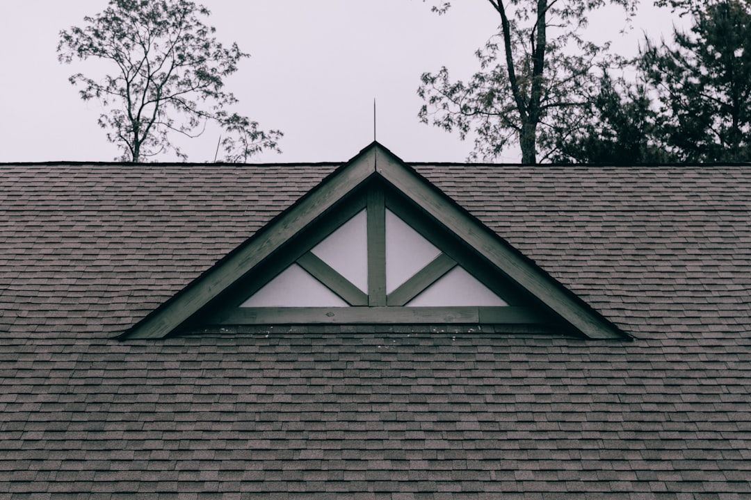 Architectural asphalt shingle roof with ridge detail